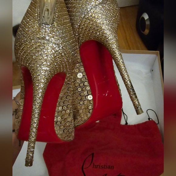 Christian Louboutin Gold Gypsy Ankle Bootie - Picture 2 of 4